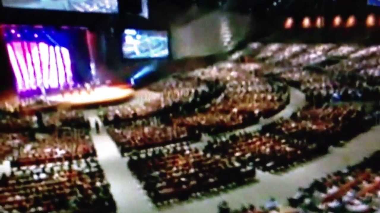 Jesus En El Centro – Julio Melgar – Monica Jose Jr. – Casa de Dios