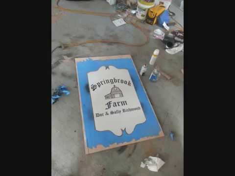 how to paint v carved signs