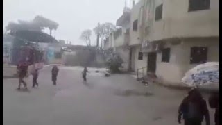 شاهد | تساقط الثلوج في مخيم العائدين بحمص