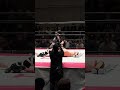 瑞希が上原わかなを踏みつけていくとコーナートップに登ってダイビングボディアタックでぶつかっていくもドロップキックをわかなが返す 東京女子「第6回“ふたりはプリンセス”Max Heartトーナメント」