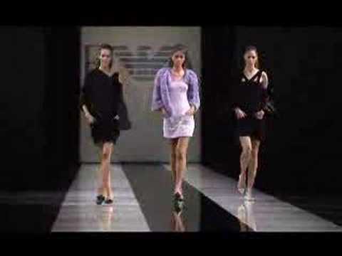 milan fashion silate - La sfilata di Emporio Armani per Milano Moda Donna. Tutto sul prêt à porter autunno inverno 2007 2008 nel sito di donnamoderna.com http://www.donnamoderna.co...