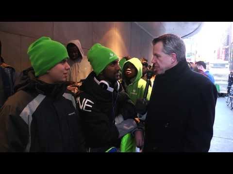 Square - Larry Hryb, Xbox LIVE's Major Nelson sets the stage for the Xbox One launch from Times Square in New York!