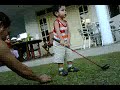 2 years old Malaysian kid hit golf like Sergio Garcia.3GP