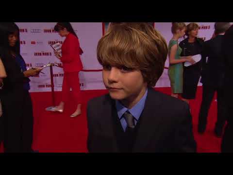 Ty Simpkins - Premiere Ty Simpkins (English)