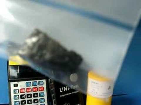 Radioactivity of an pitchblende mineral