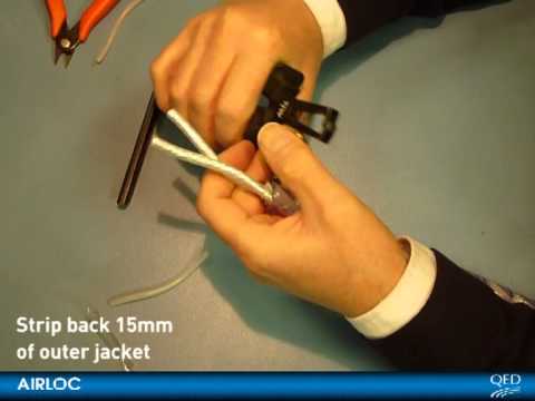 how to fit qed airloc banana plugs