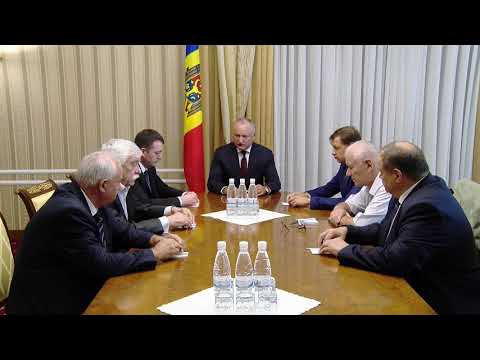 Президент Республики Молдова провел встречу с бывшими председателями Конституционного суда