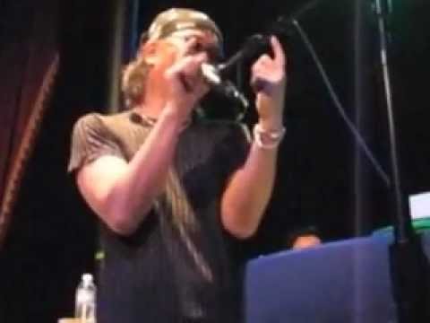 NealMorseMusic - Ryo Okumoto, keyboard player for the band Spock's Beard, cracks a joke in mostly Japanese on their 2006 US tour, in Santa Ana, CA. Stéphane Peter Keyboards a...