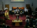 La Biblia Abierta Ministerio de Alabanza Cantad para el servicio de Accion de Gracias