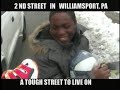 D' EM UP GIVING GIFTS AWAY ON CHRISTMAS DAY