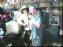 Petr singt Tschechisch -buty- mam jednu ruku dlouhou Petr singt Tschechisch -buty- mam jednu ruku dlouhou