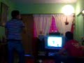 lelaki ini mendendangkan lagu khatijah ibrahim - ku gembira disampingmu..