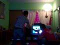 lelaki ini mendendangkan lagu khatijah ibrahim - ku gembira disampingmu..