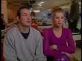 2- Un gars une fille jouent aux quilles