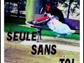 paroles:

frederic lerner- plus l� 

vivre � cot� de l'autre 
et partager sa vie 
aimer tout ce qu'il est 
son odeur ses gestes aussi 

avancer cote � cote 
et s'arr�ter ici 
au milieu des regrets 
et de tout c'qu'on s'est dit 

le souvenir de l'autre 
est tellement pr�cis 
on l'entend on le fr�le 
on caresse son ombre la nuit 

le temps pousse � la faute 
et on en paie le prix 
avoir le premier r�le 
et plus rien aujourd'hui 

on est si peu de chose 
quand l'autre s'en va 
quand le manque s'impose 
quand on a plus le choix 
on apprend tant de choses 
quand l'autre n'est plus l� 
plus l� 

on refait son d�cor 
on range les photos 
on a peur quand on sort 
on se dit que c'est trop t�t 

on est mal dans son corps 
on ne se trouve pas beau 
l'impression d'�tre mort 
sans l'autre contre sa peau 

on est si peu de choses 
quand l'autre s'en va 
quand le manque s'impose 
quand on a plus le choix 
on apprend tant de choses 
quand l'autre n'est plus l� 
plus l� 

on est si peu de choses 
et tellement � la fois 
quand le manque s'impose 
on est plus vivant que l'on croit 
on comprend tant de choses 
quand l'autre n'est plus l� plus l� 

(tu me manques mon ange mon tr�sor oui tu me manques t�rriblement!!)