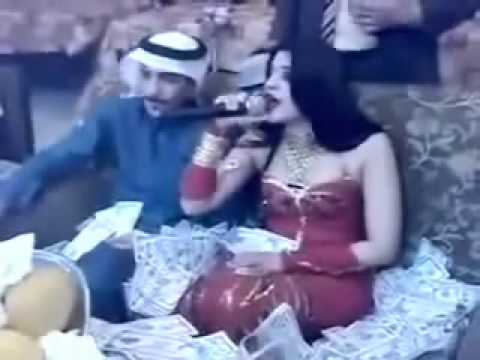 القحاب - هؤلاء اولياء اموركم وهذا دخل بترولكم يتسلى به مجموعه من المرضى الارهابيين.