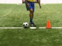 Cómo jugar fútbol (soccer) : Combinación de jugada de doble tijera y pateo Cómo jugar fútbol (soccer) : Combinación de jugada de doble tijera y pateo
