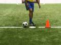 Cómo jugar fútbol (soccer) : Combinación de jugada de doble tijera y pateo