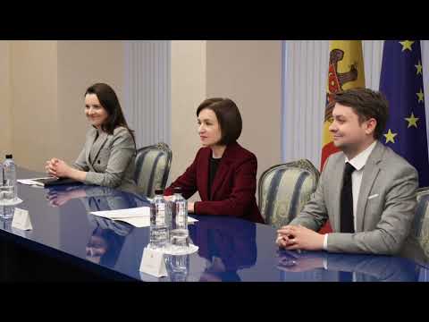 Президент Майя Санду встретилась с представителями организации „Changing the Way We Care” в Молдове