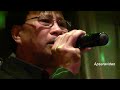Guest singer singing a classic Sin Sisamout song