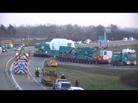 Convoi exceptionnel de 109 mètres à Eguisheim