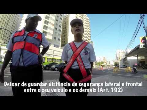 Funcionária da NitTrans ignora infração e ainda debocha do ocorrido