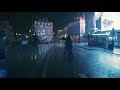 Noční procházka deštivým Londýnem