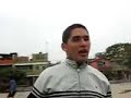 Jugando futbol...