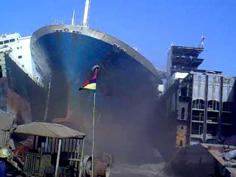 ship runs aground - SHIP CRASH at a ship recycling Yard: WEIGHT-19000 m.t. -- POWER-47000 BHP -- BEACHING SPEED- 20 NAUTICAL MILES -----------Please contact me for any requests ...