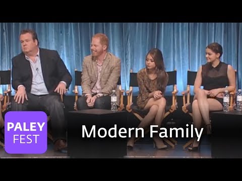 modern family - Cast members Ariel Winter (Alex Dunphy) and Nolan Gould (Luke Dunphy) name their dream guest stars. Executive producer Steven Levitan discusses the