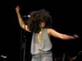clip video Erykah Badu Appletree