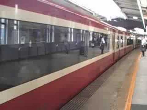 京急2100形2173編成発車