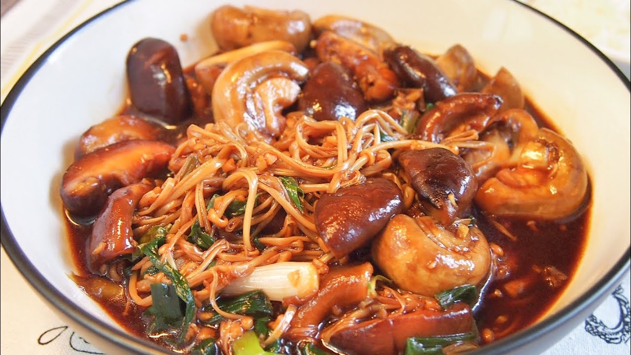 Rice Cooker Magic! Super simple One Pot Sesame Oil Chicken Rice 麻油鸡饭 Chinese Food Recipe Easy