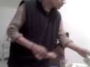 la nueva forma de comer tacos...(?????)