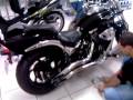 Suzuki Boulevard M800 com escape JJ