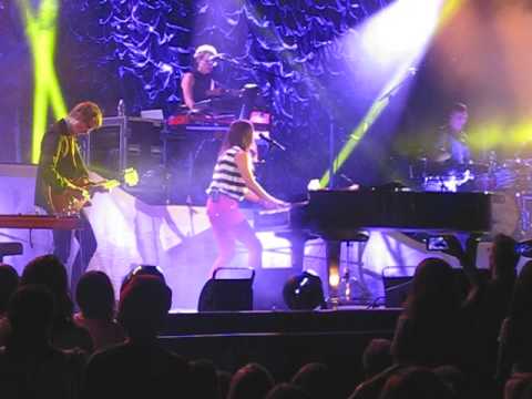 Sara Bareilles-Manhanttan, Uncharted, Eden and I Choose You (San Diego, CA)