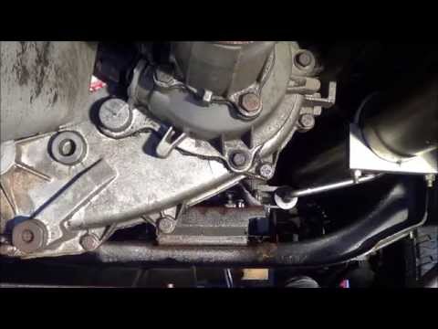 3-30-14 how to replace transmission mount on Dodge Ram 2500 5.9 Cummins Turbo Diesel