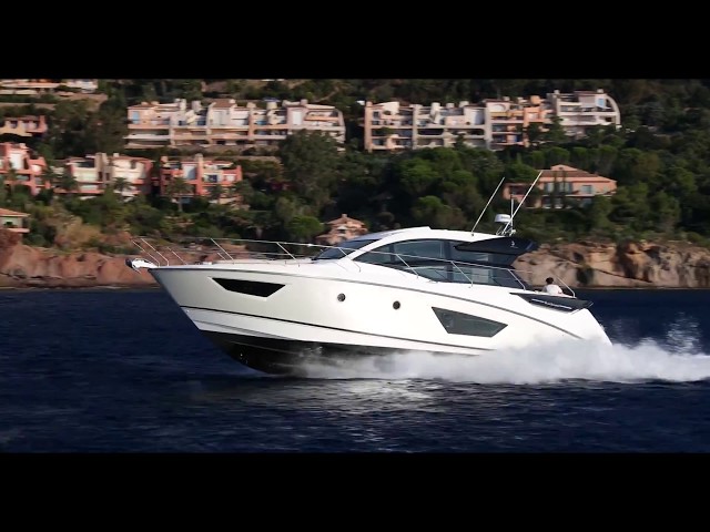 Моторная яхта BENETEAU Gran Turismo 50 Hardtop