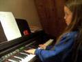 videos de Freya York playing 'Morning Song' by Grieg