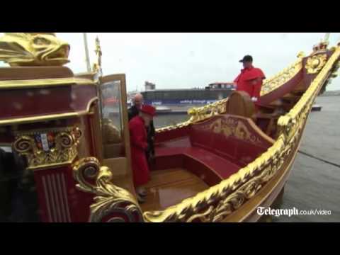 Diamond Jubilee: The Queen Inspects her Jubilee Barge