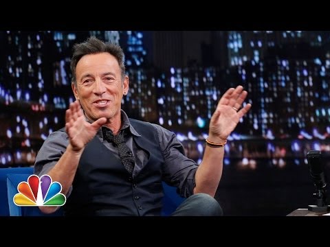 Twitter Questions with Bruce Springsteen (Late Night with Jimmy Fallon) Twitter Questions with Bruce Springsteen (Late Night with Jimmy Fallon)