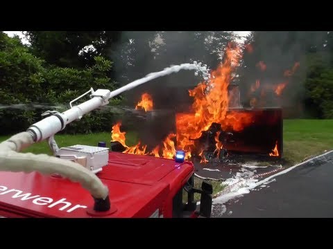RC AIR SHOW ACCIDENT HOROR, RC PLANE ON FIRE, RC AIRPLANE CRASH IN 2013