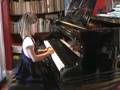 Charlotte (5y) plays Robert Schumann, Melody