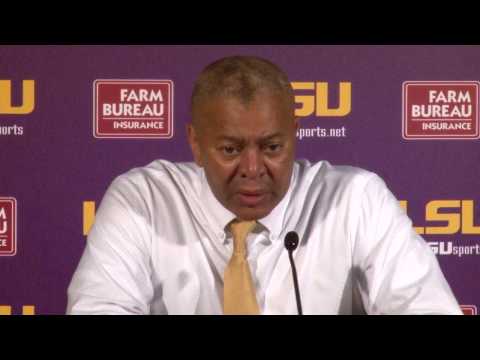 Video: Johnny Jones Apologizes To Fans For Team's Performance Against Florida