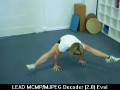 Female calisthenics! Hittin the barz