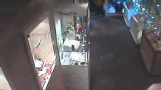 240DB – Pawnbrokers Robbery Foiled – Live CCTV