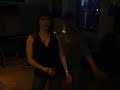 La Cristiana balla latino americano con il DJ