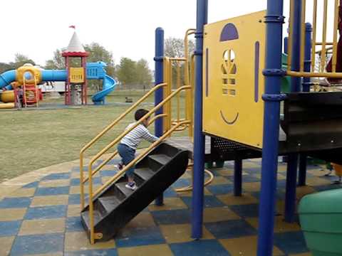 fatima jinnah park - A visit to Fatima Jinnah Park Islamabad by our cute Shaheer along with his friends - Faraaz, Mehak, Mazher, Sodais, Mama & Baba Jani.