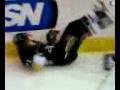 videos de Zach Parise decks Evgeni Malkin