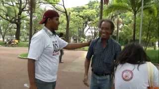 VÍDEO: SES promove ação do “Abraço” e mobiliza cidadãos pela luta contra a AIDS